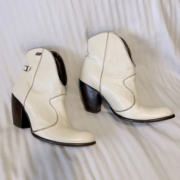 Miss Sixty Shoes - Miss Sixty White Leather Western Cowgirl Heeled Ankle Boots White size EU 37